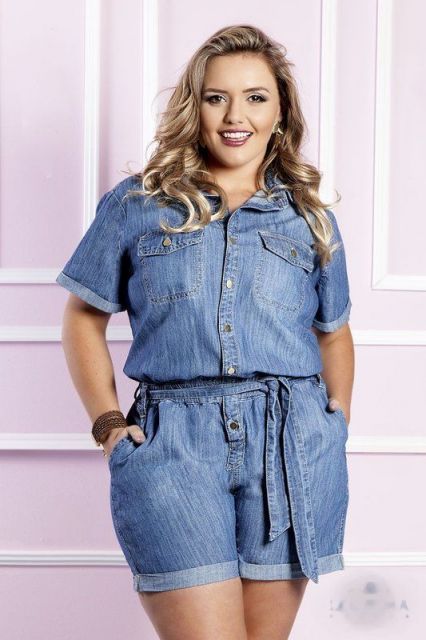 macacao jeans curto plus size