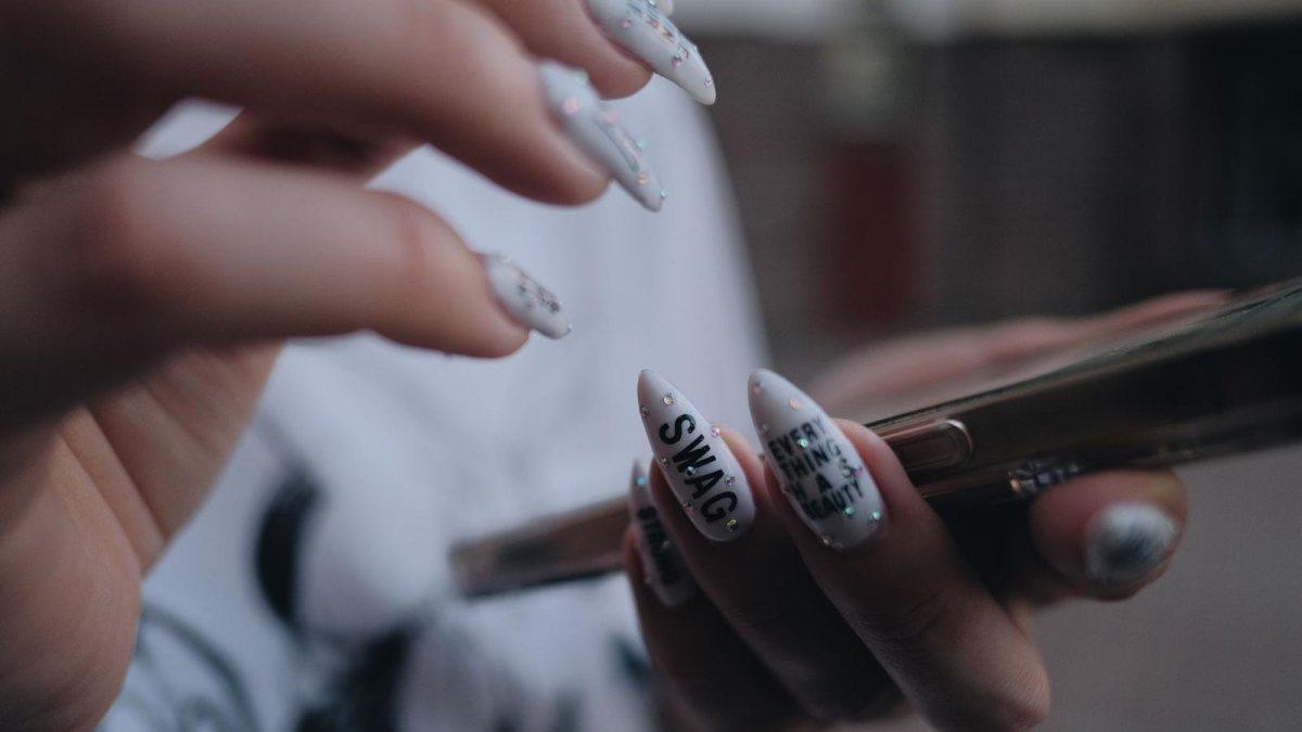 Unhas Decoradas Tendência: As Cores da Temporada